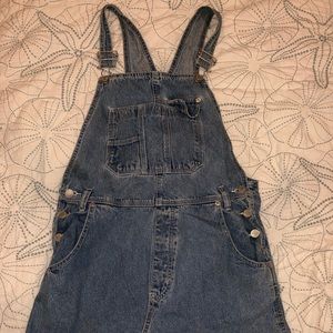 Overall dress